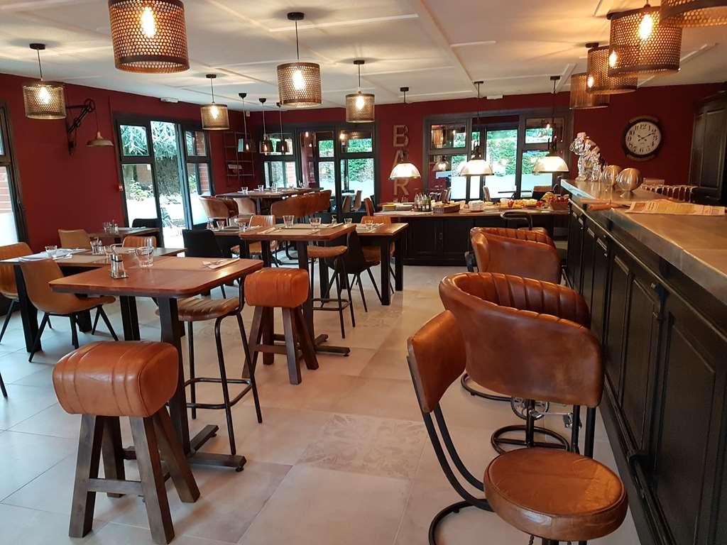 Kyriad Lille Est - Hem Ресторан фото