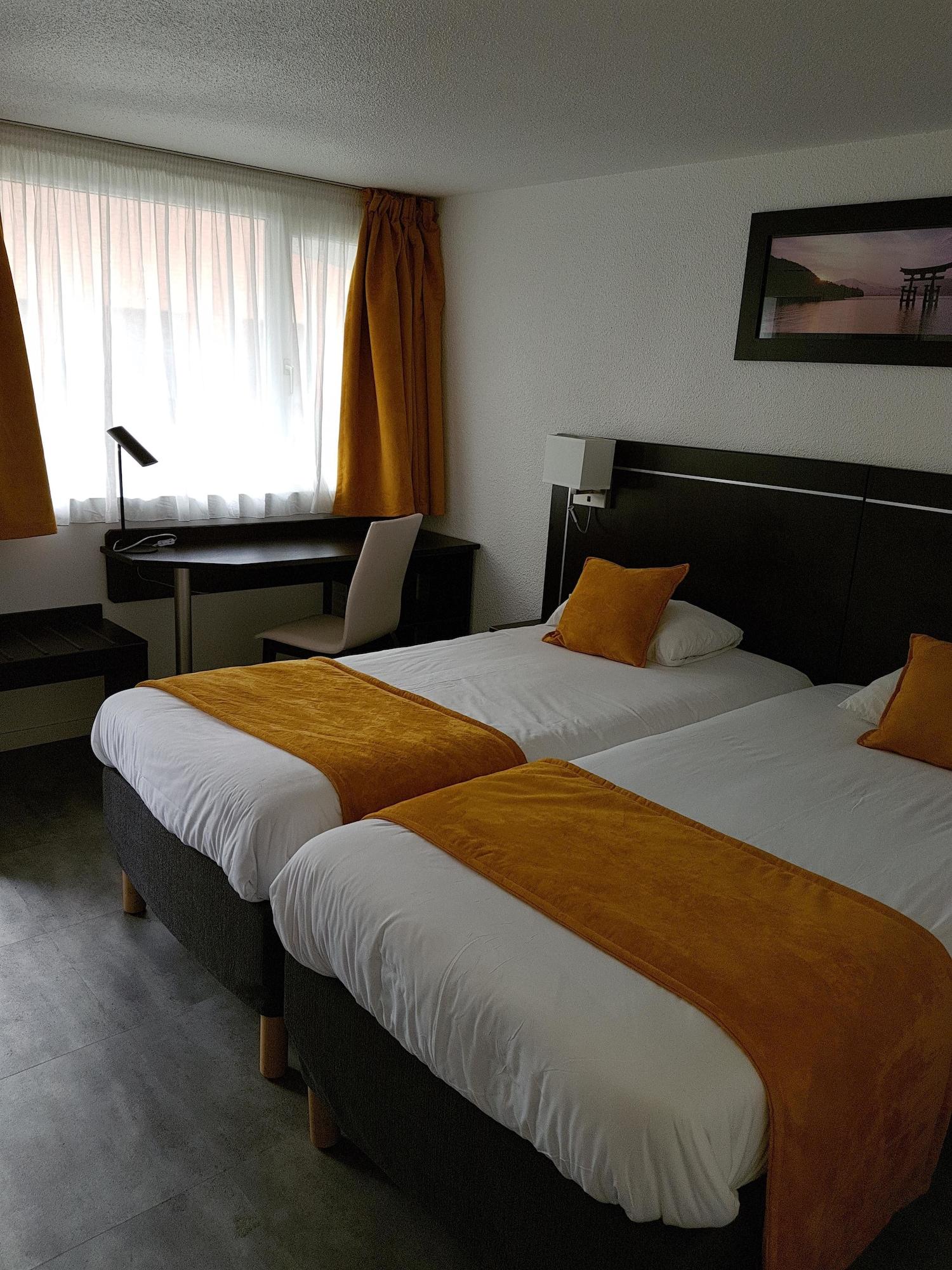 Kyriad Lille Est - Hem Экстерьер фото